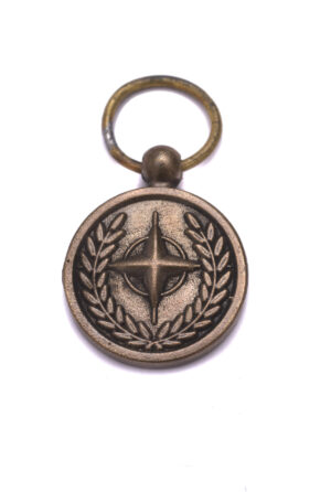 Miniatuur NATO medaille